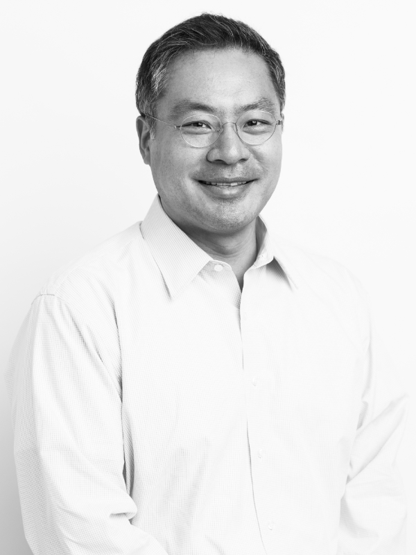 Yongjin Lee
